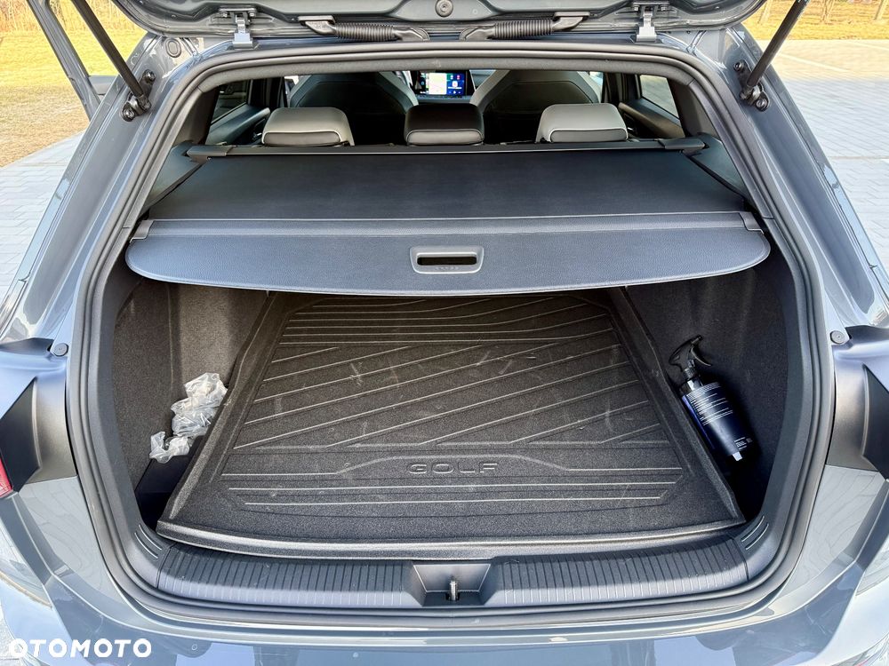 Volkswagen Golf - 24