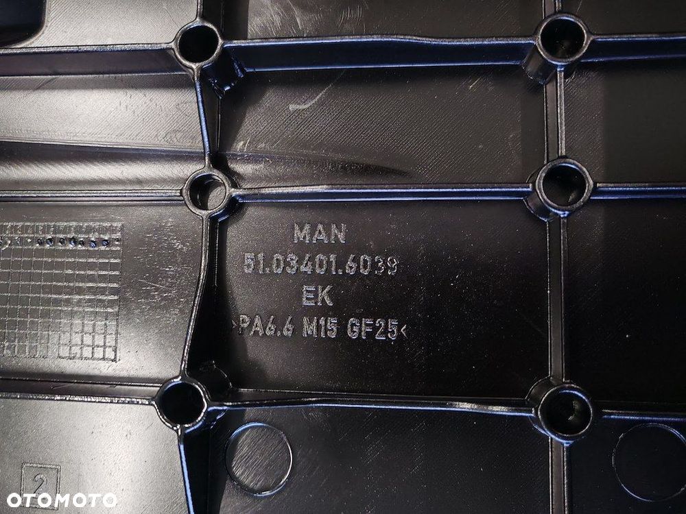 POKRYWA ZAWORÓW MAN 51034016039 D2676 - 3