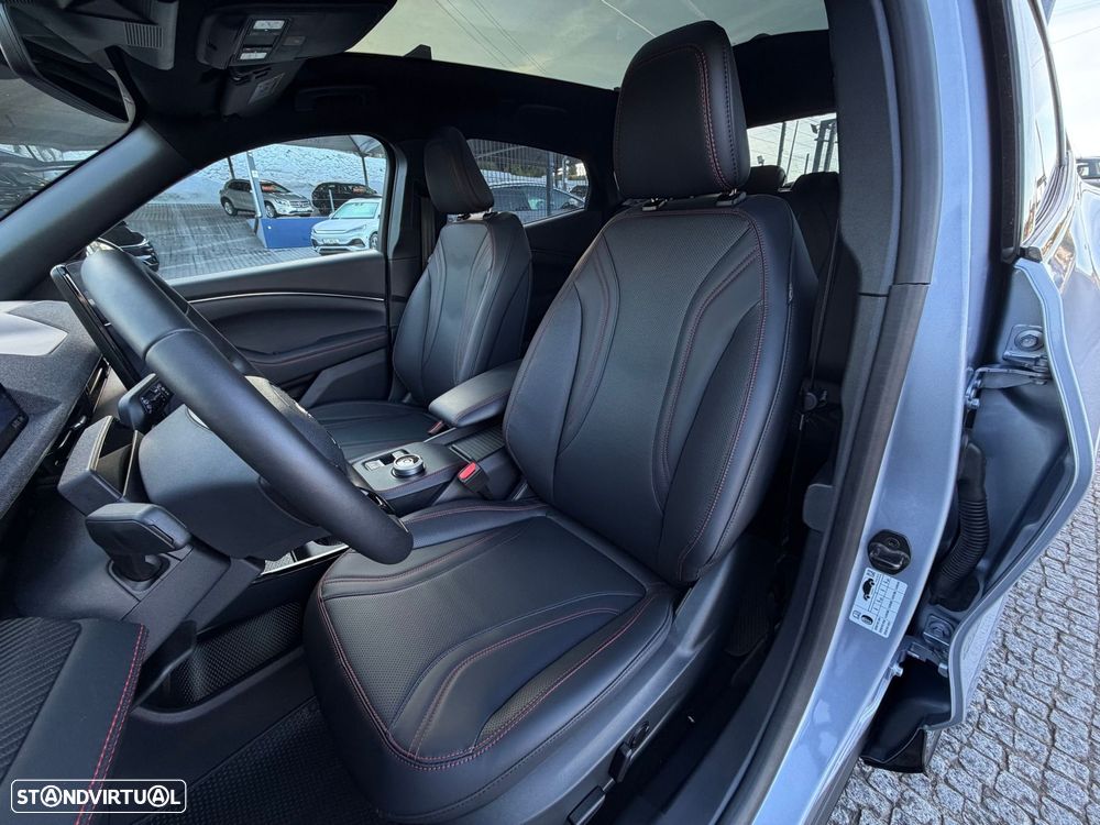 Ford Mustang Mach-E 75.7 kWh Premium AWD - 9
