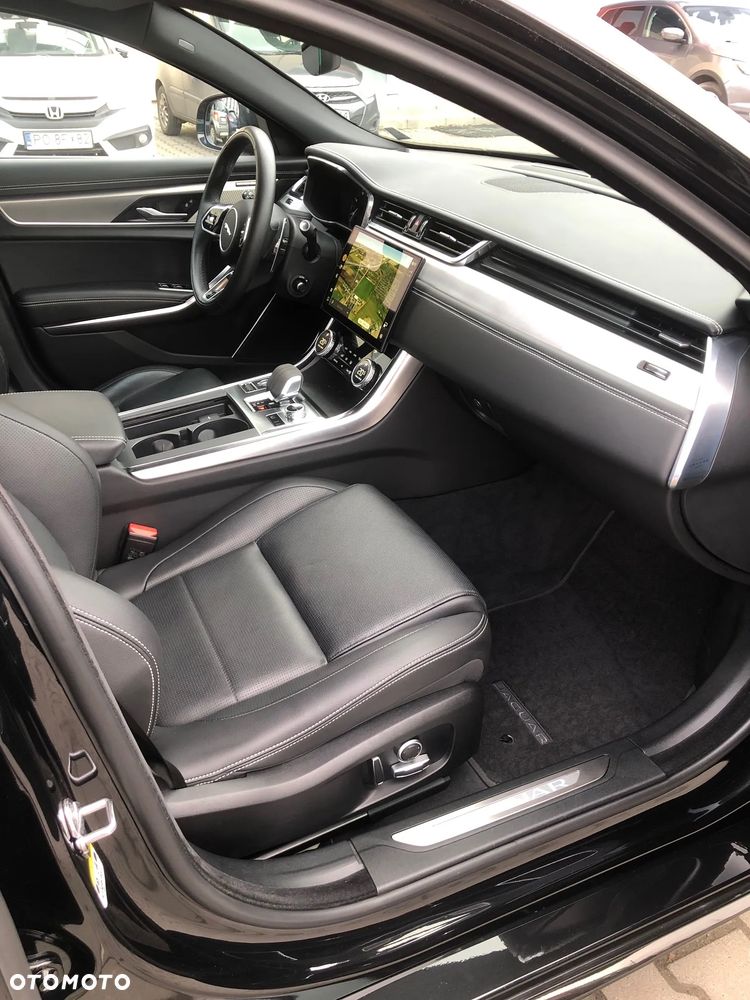 Jaguar XF 2.0 D200 mHEV AWD R-Dynamic SE - 14