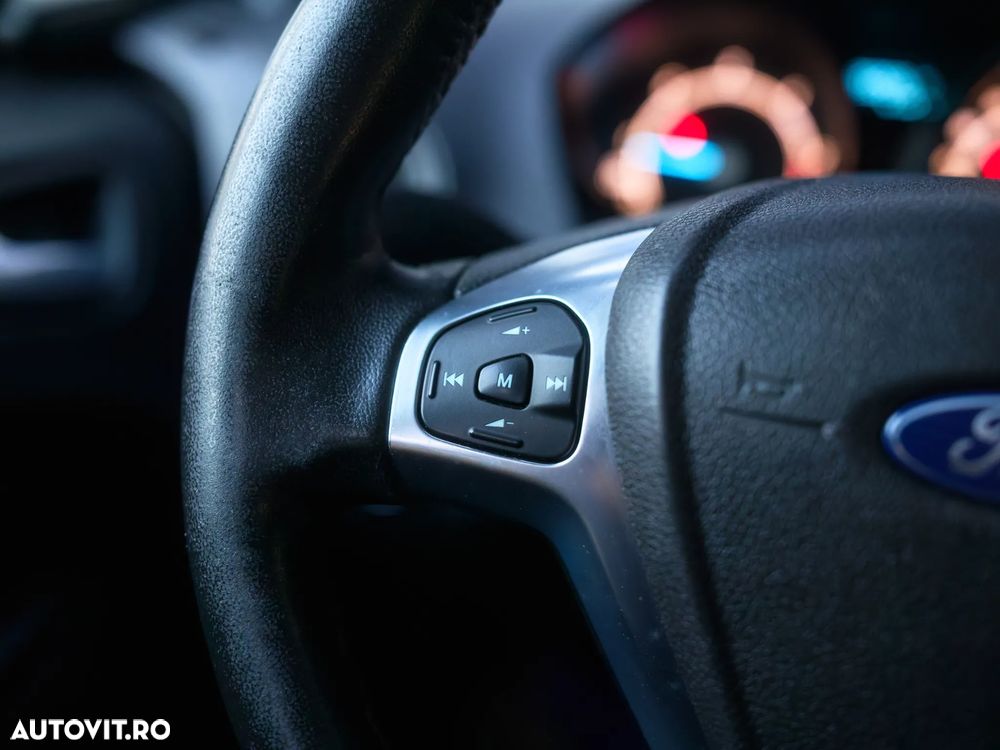 FORD Tourneo Courier 2019 — imagine 16