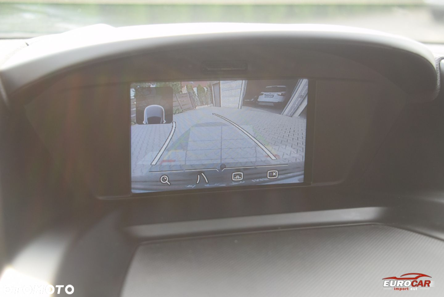 Ford Kuga 2.0 TDCi 2x4 Titanium - 25