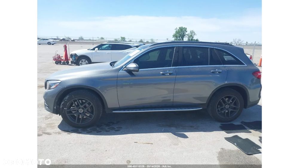 Mercedes-Benz GLC 300 4Matic 9G-TRONIC AMG Line - 7