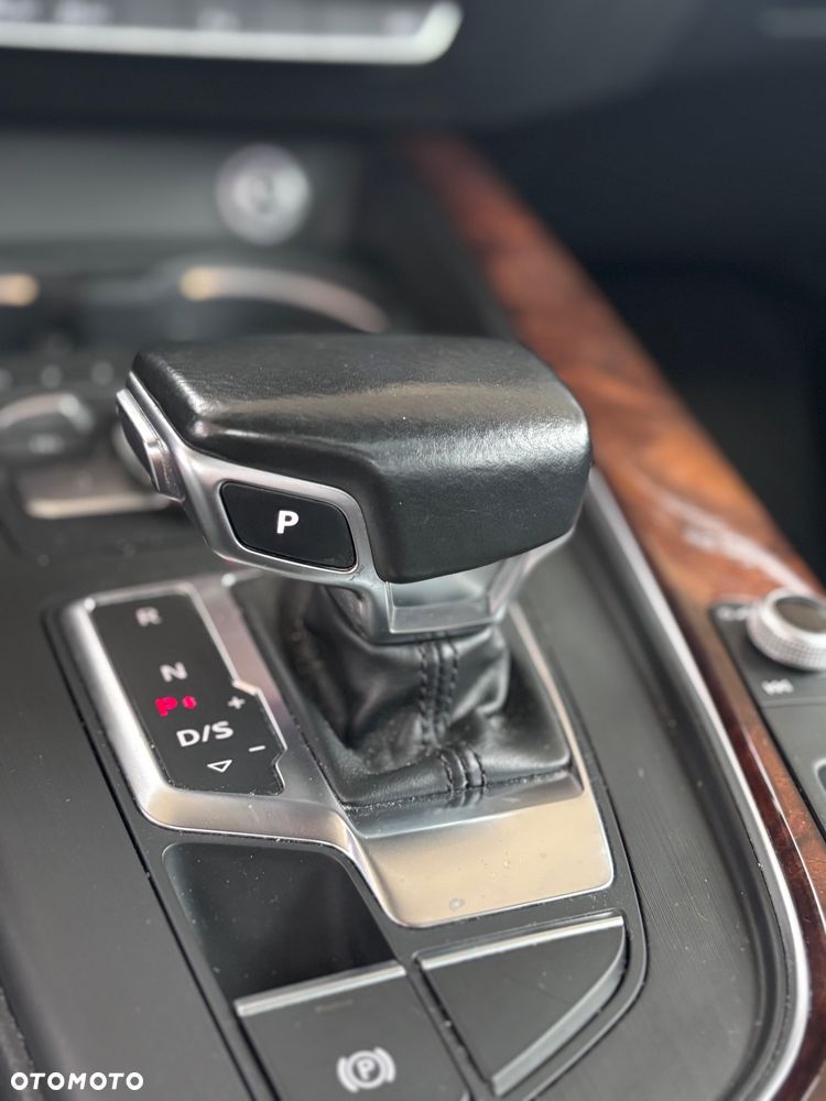 Audi A4 Limousine - 13