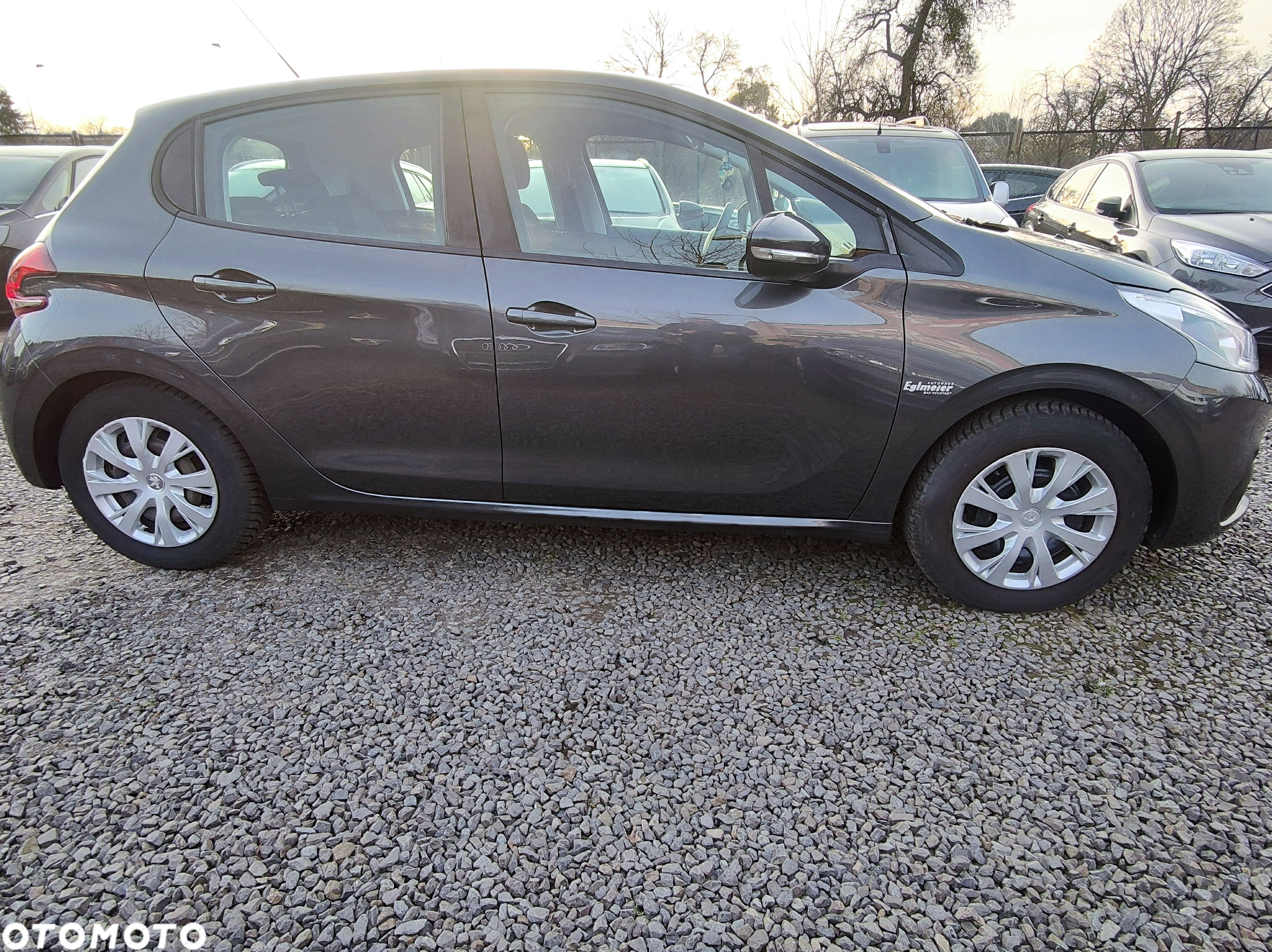 Peugeot 208 1.2 PureTech Allure - 6