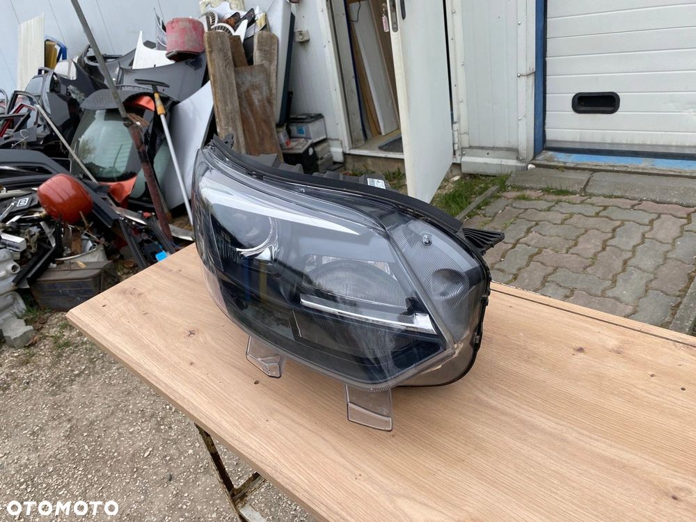 LAMPA PRZEDNIA PRAWA VIVARO C III ZAFIRA LIFE XENON 9832836480-00 - 2