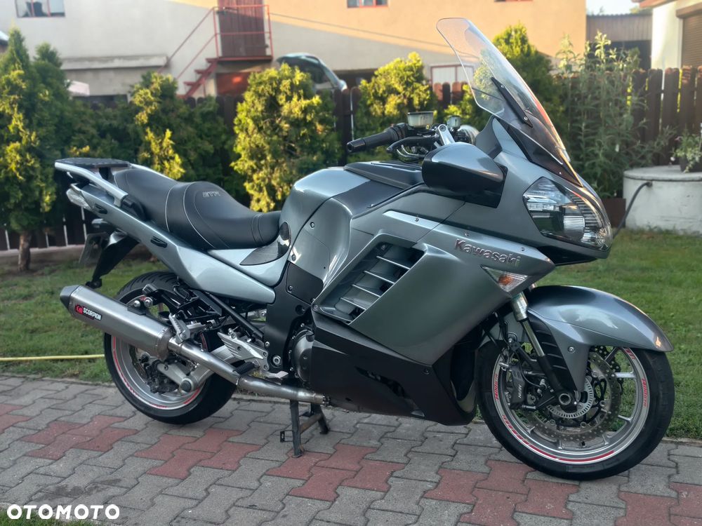 Kawasaki GTR - 2