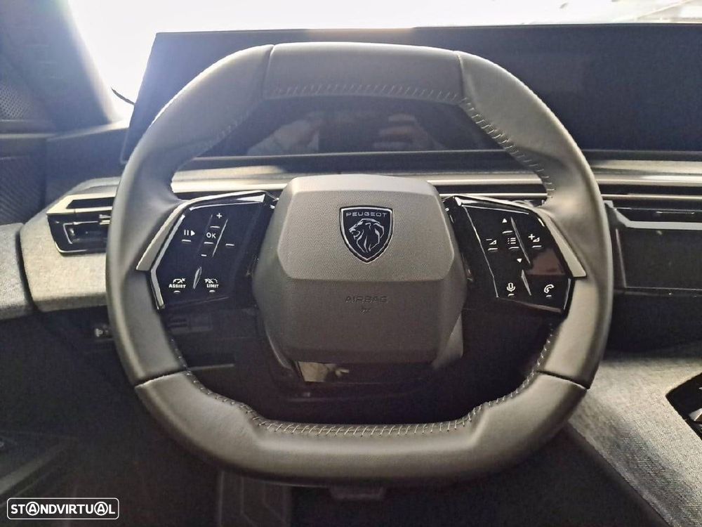 Peugeot 3008 1.2 Hybrid Allure e-DCS6 - 12