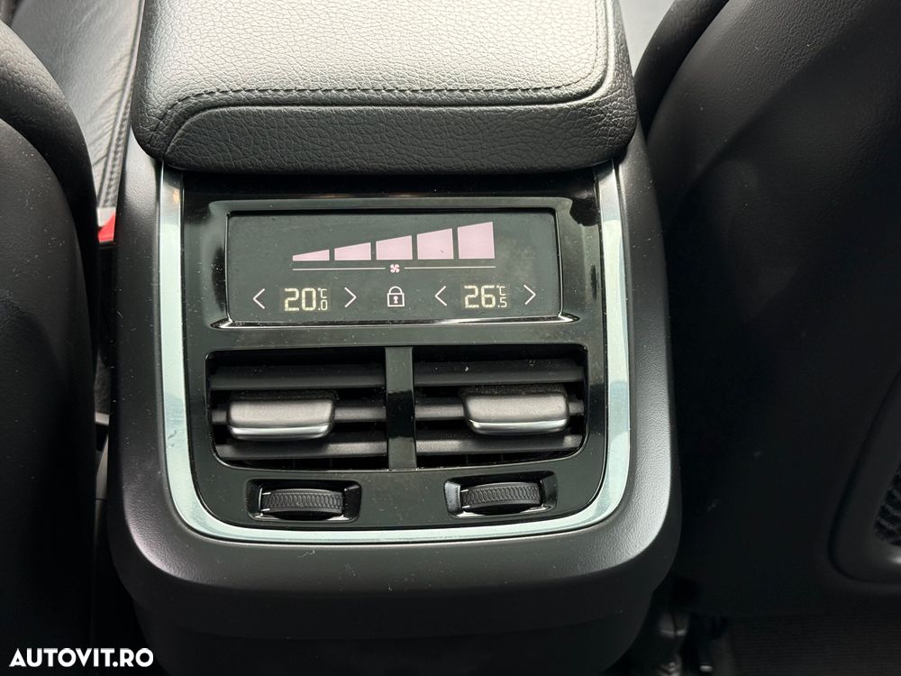 Volvo XC 60 B4 D AWD Geartronic Inscription - 11