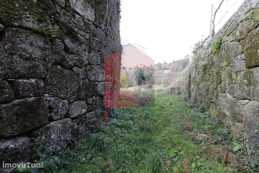 Moradia para restauro, Atães - Grande imagem: 4/22