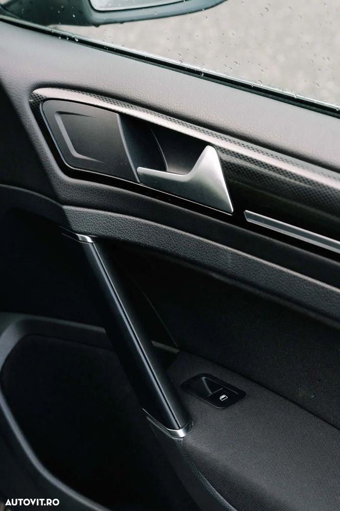 Volkswagen Golf 1.6 TDI DSG BMT Highline - 31