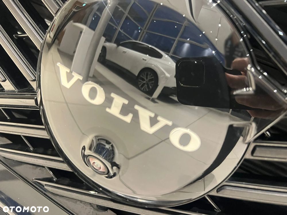 Volvo XC 60 B5 B AWD Ultimate Bright - 38