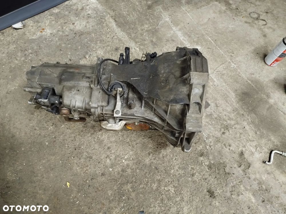 Audi A4 B6 2.0 ALT skrzynia biegów FJP - 1