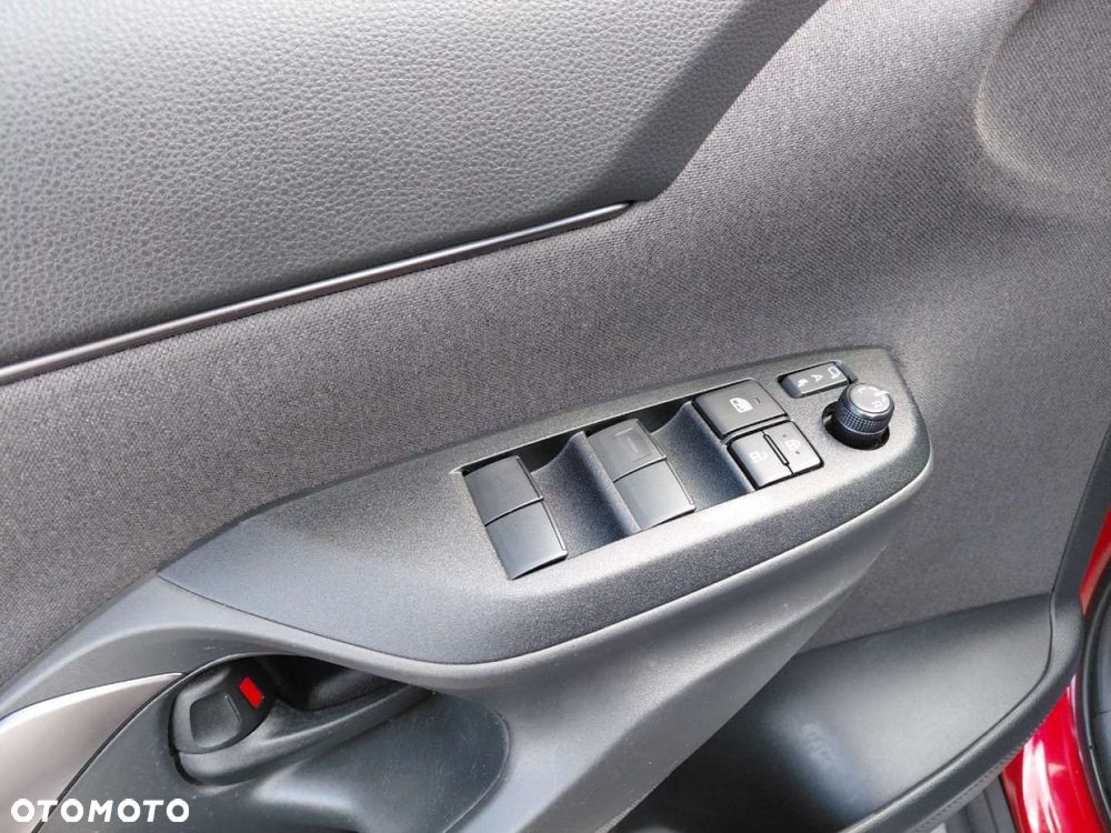 Toyota Yaris Cross - 12