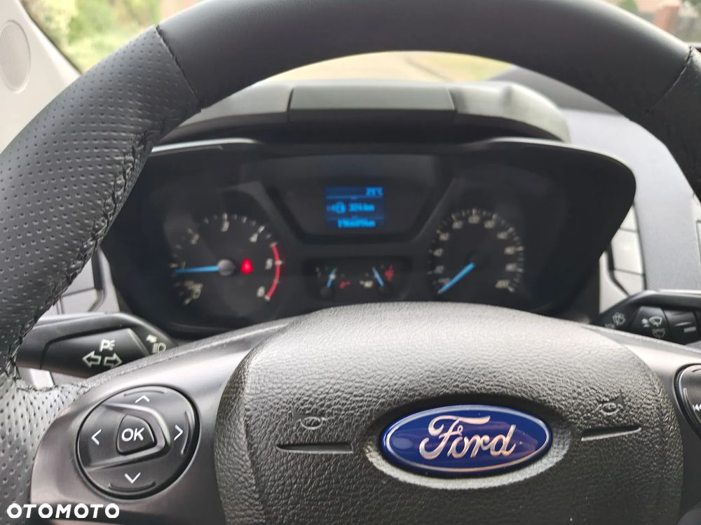 Ford Transit Custom - 13