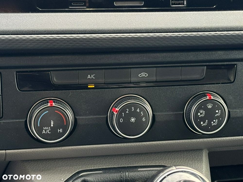Volkswagen Transporter - 33