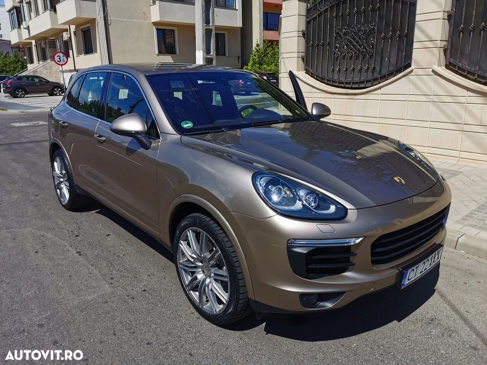 Porsche Cayenne 4.2 L S - 11