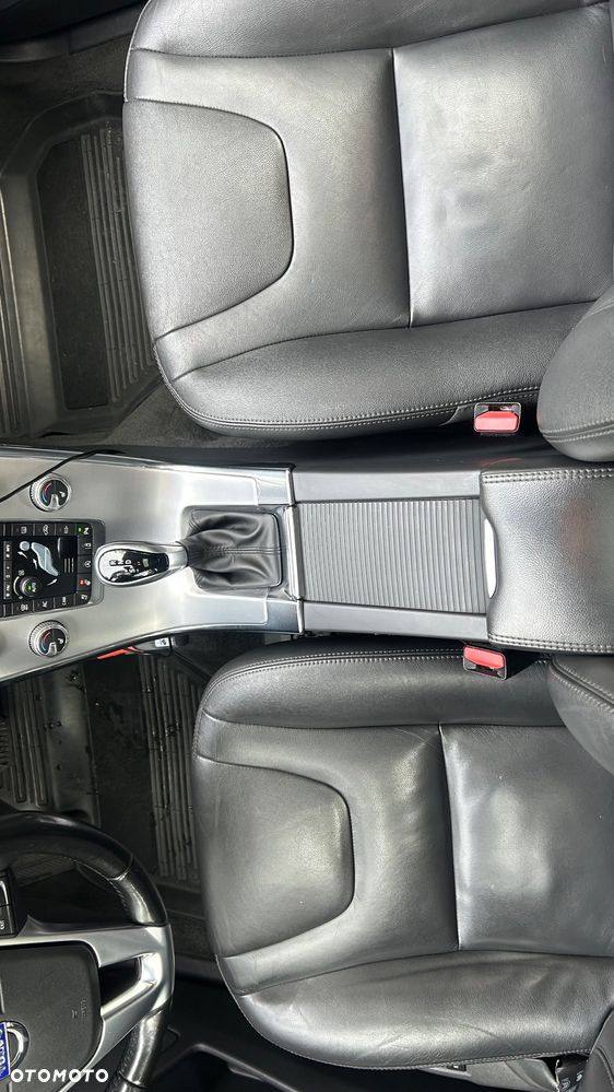 Volvo XC 60 D4 Momentum - 37