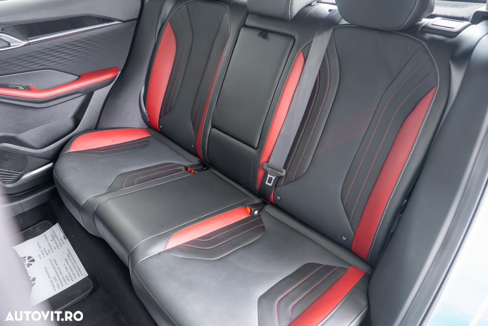 Geely Coolray - 23
