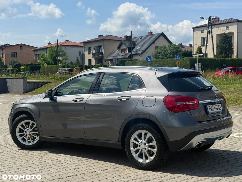 Mercedes-Benz GLA 200 UrbanStyle Edition - 8