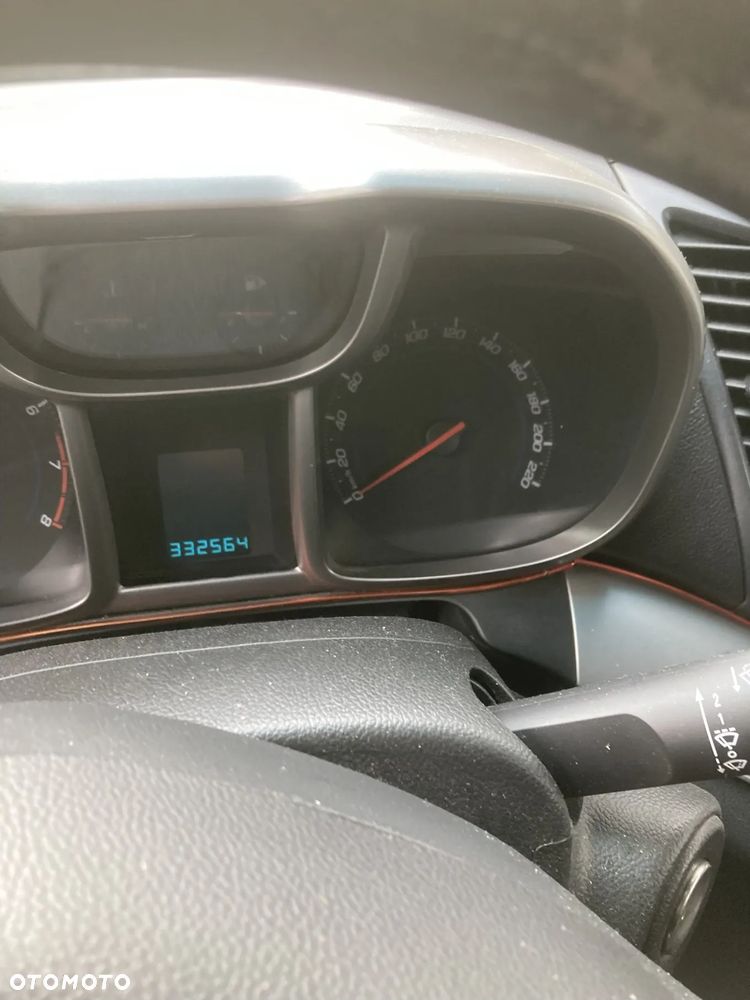 Chevrolet Orlando - 5