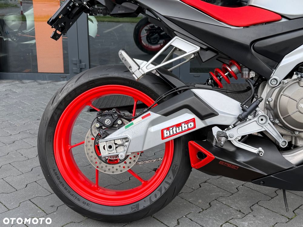 Aprilia Tuono - 7