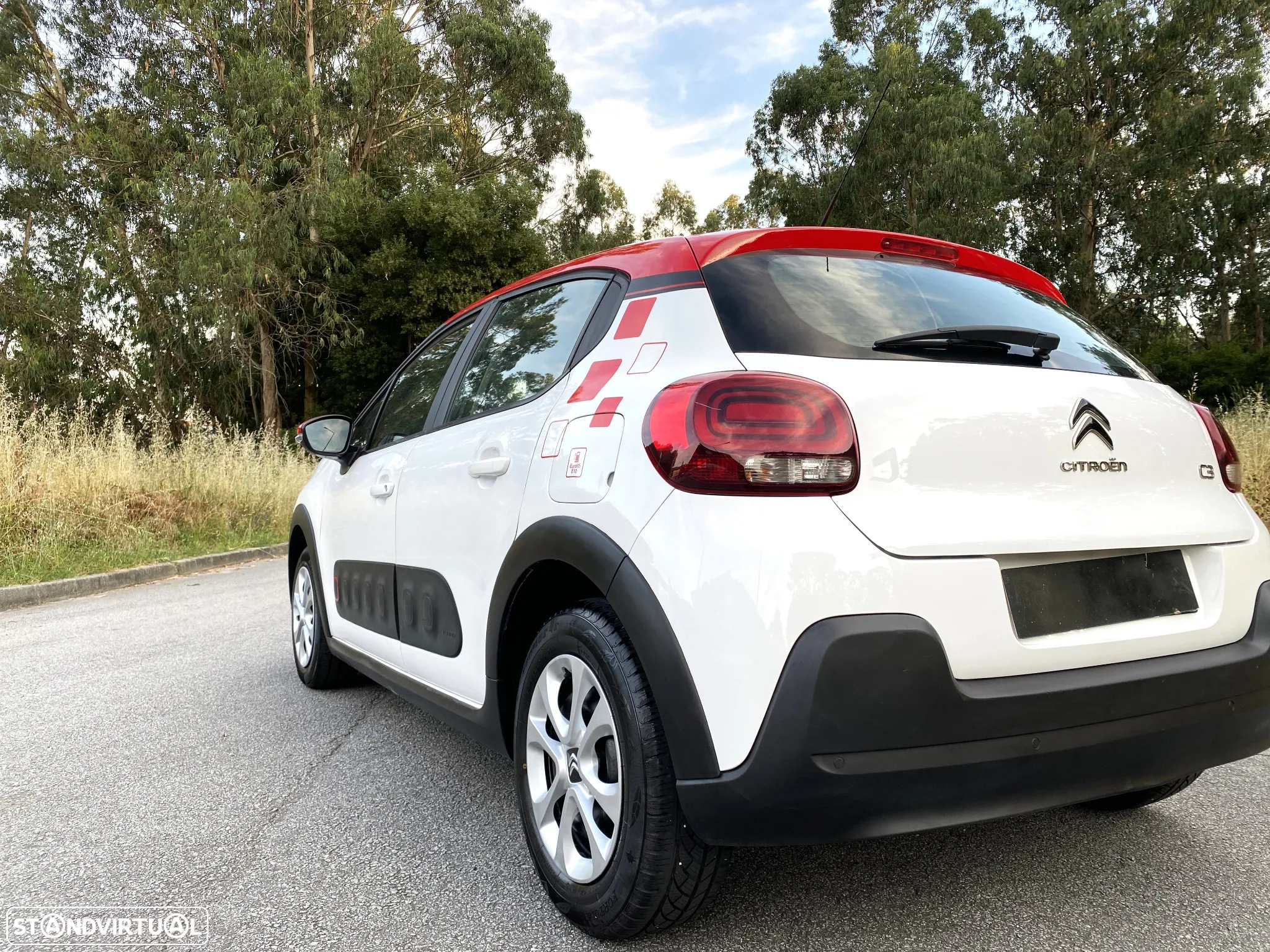 Citroën C3 1.2 PureTech Shine - 18