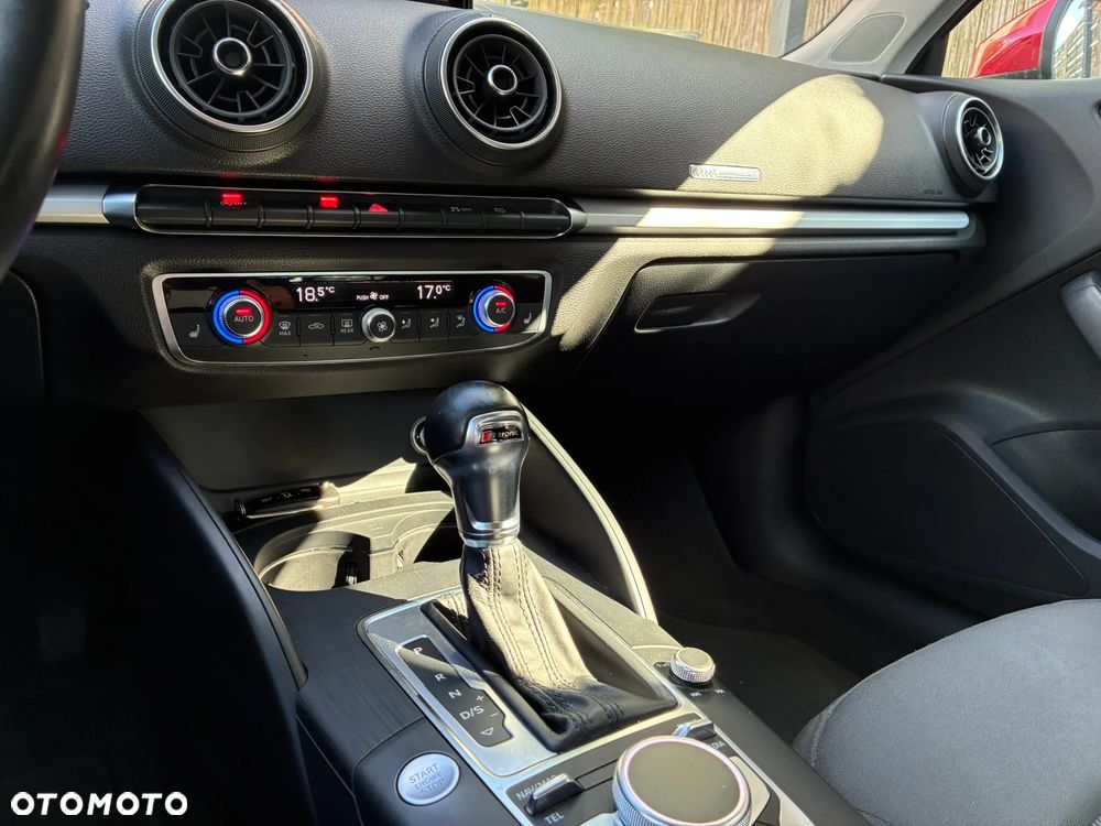 Audi A3 Sportback 35 TFSI S tronic - 20