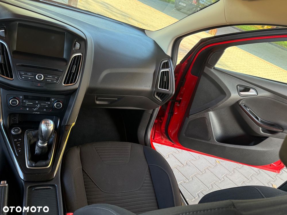 Ford Focus 1.0 EcoBoost Red Edition ASS - 29