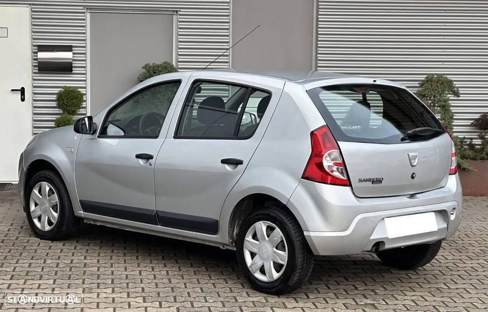 Dacia Sandero - 4