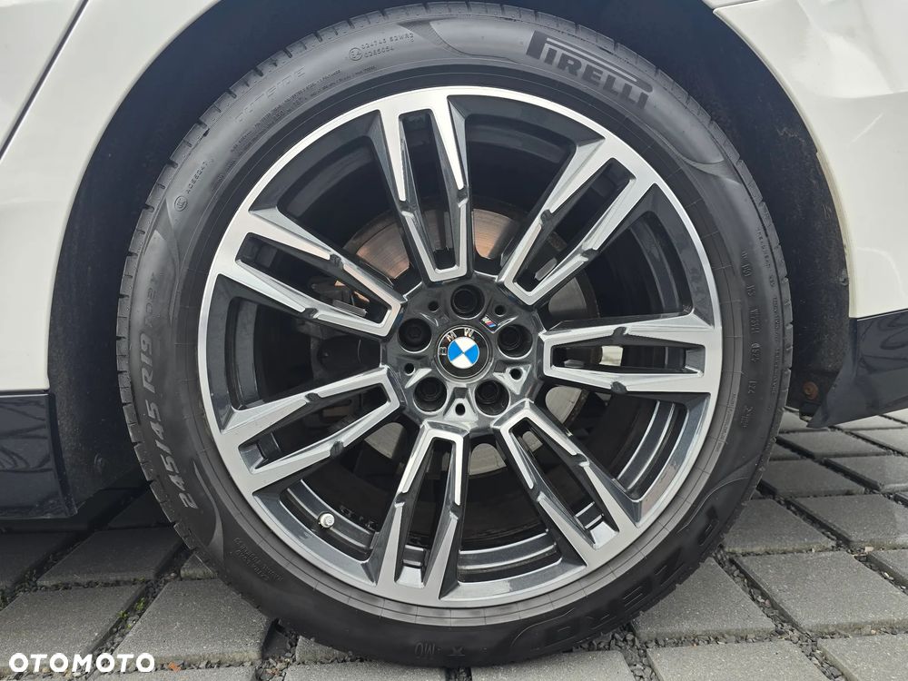 BMW Seria 5 520d xDrive mHEV M Sport - 32