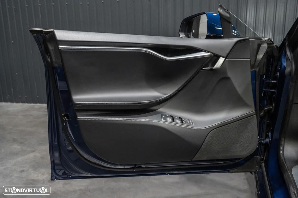 Tesla Model S 75 - 18