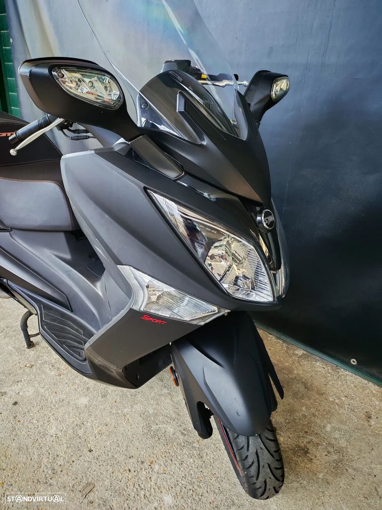 Sym GTS - 3