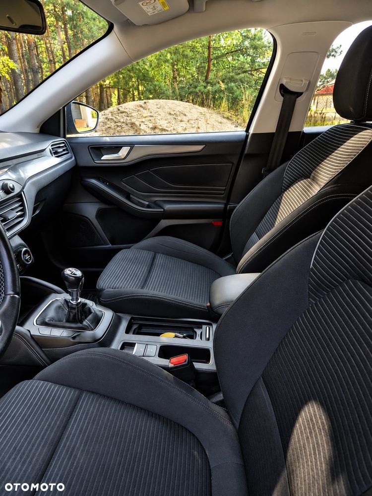 Ford Focus 1.5 EcoBlue Connected - 5