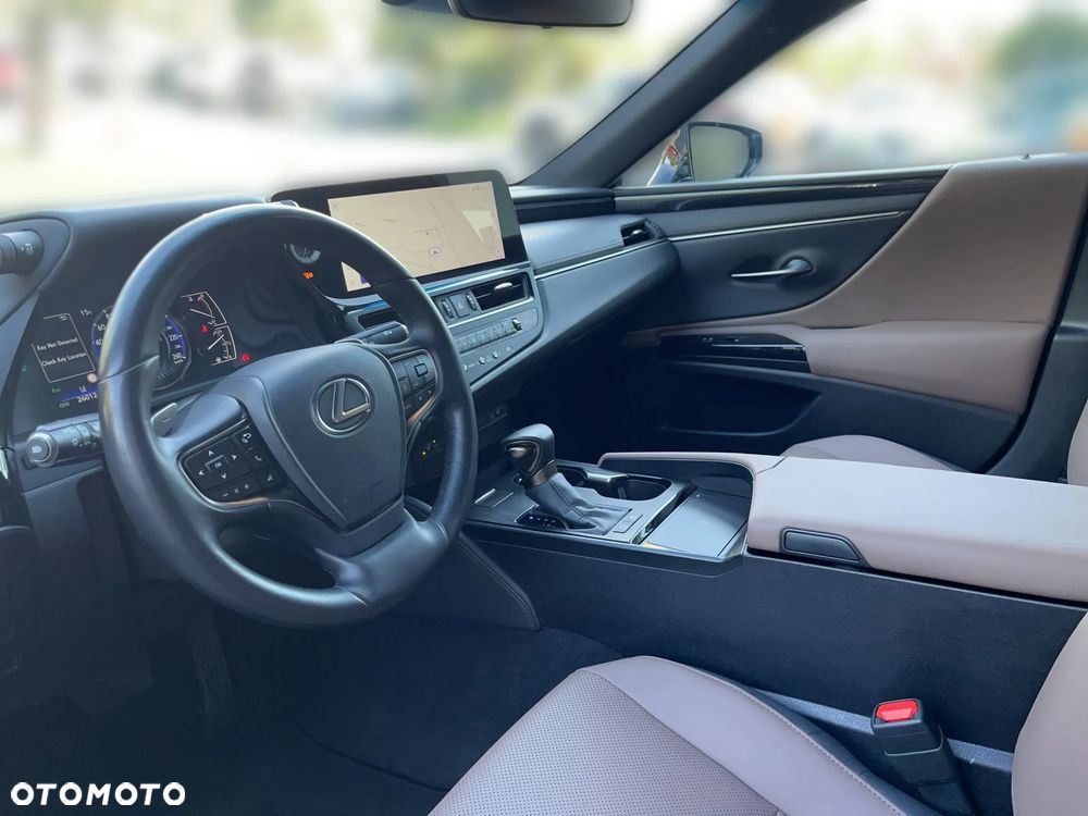 Lexus ES 300h Business Edition - 5