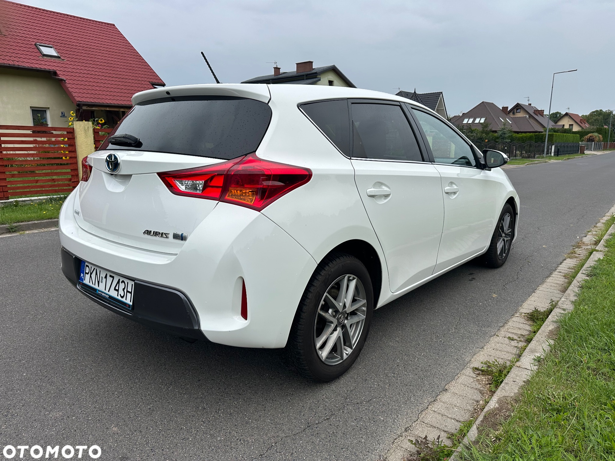 Toyota Auris 1.8 HSD Prestige NAVI - 4