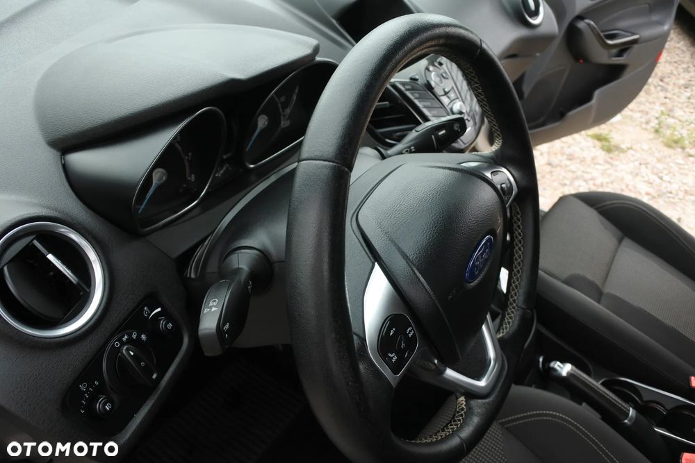 Ford Fiesta 1.0 EcoBoost S&S TITANIUM - 20