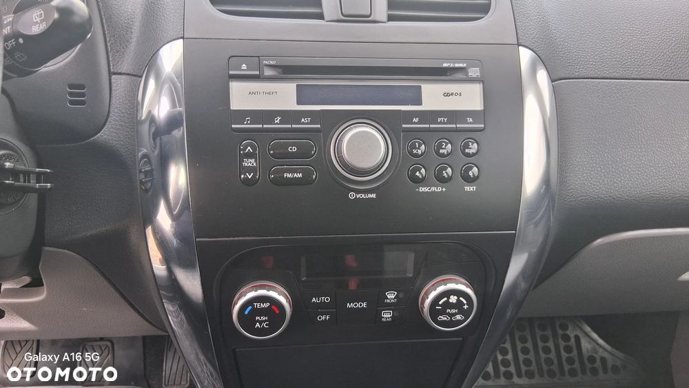 Suzuki SX4 1.6 VVT 4x4 Comfort - 17