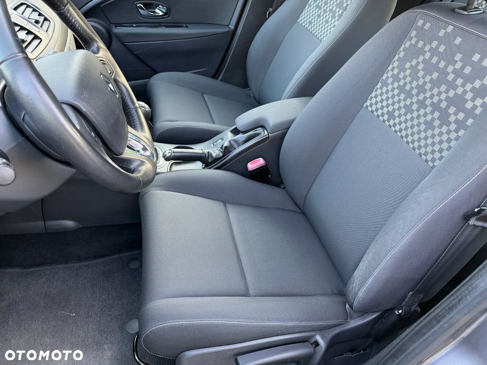 Renault Megane 1.6 16V 110 LIMITED - 22