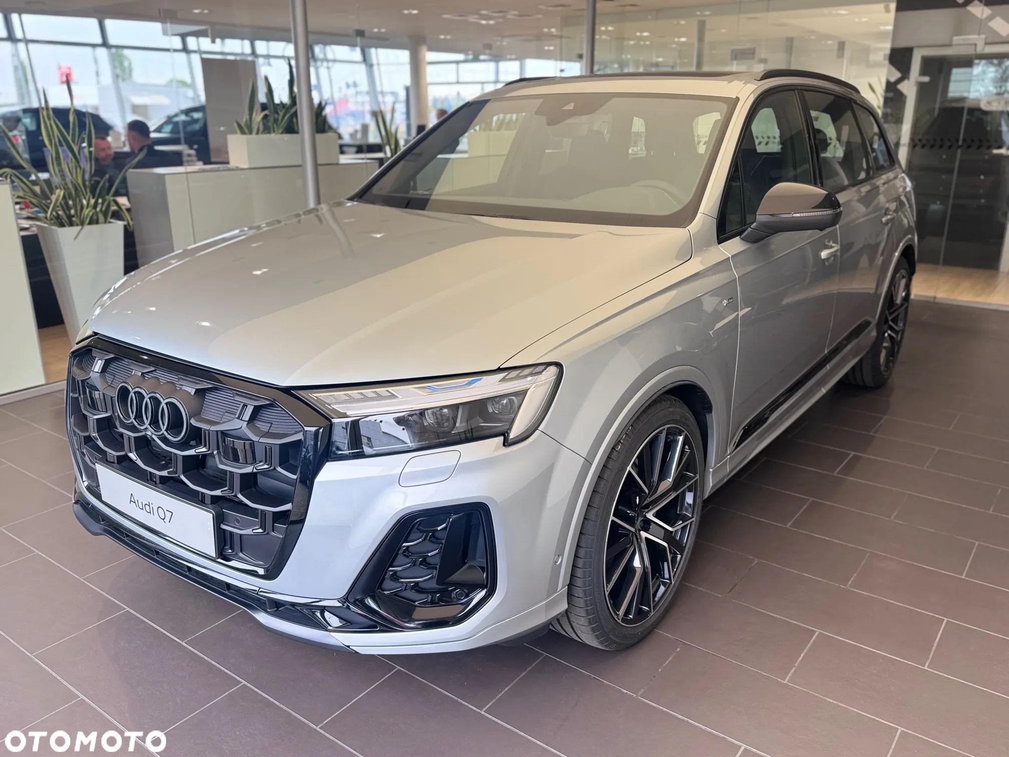 Audi Q7 - 1