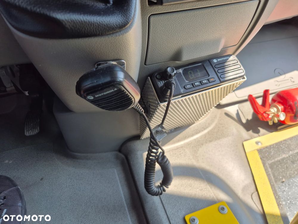 Volkswagen CRAFTER / SPROWADZONY / KLIMA / EEV - 32