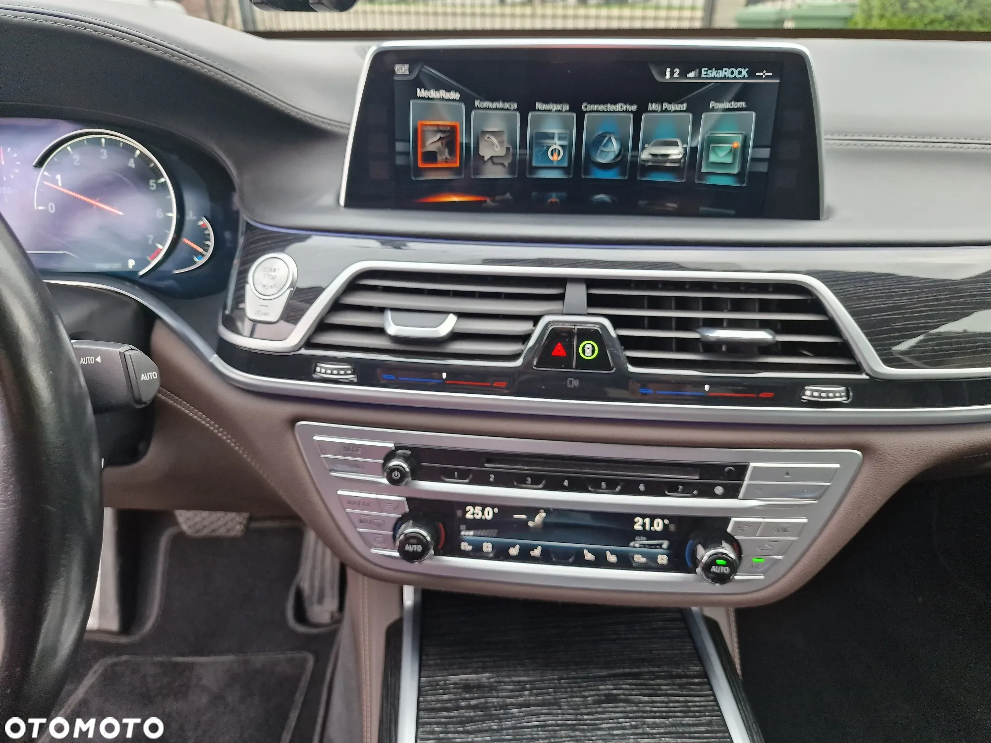 BMW Seria 7 750Li xDrive - 27