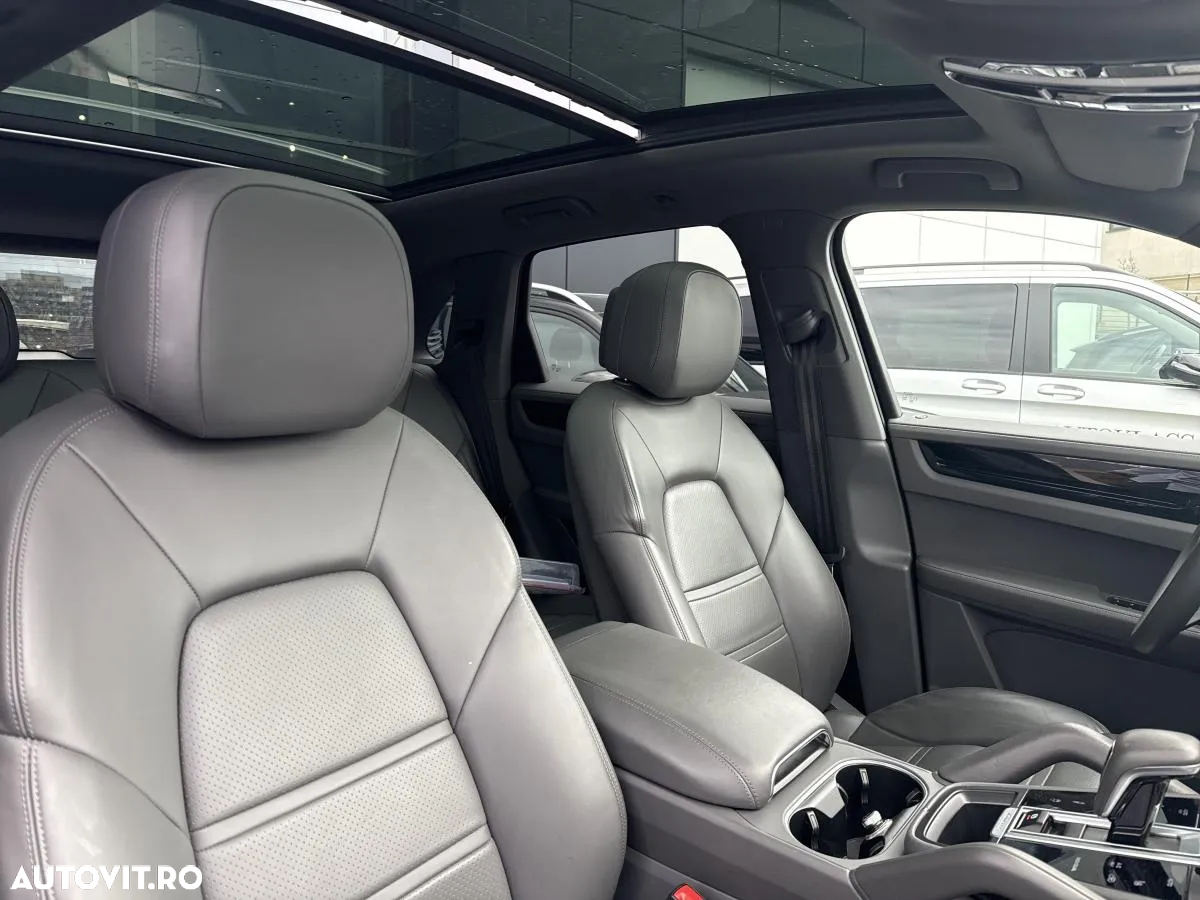 Porsche Cayenne Standard - 22