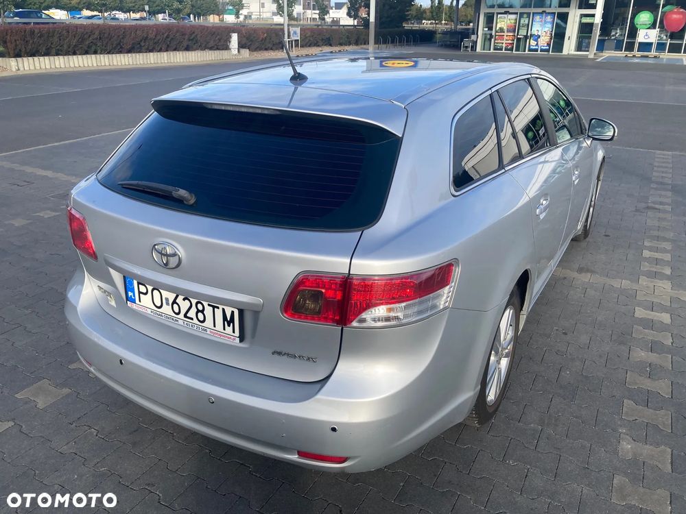 Toyota Avensis 1.8 Sol - 5