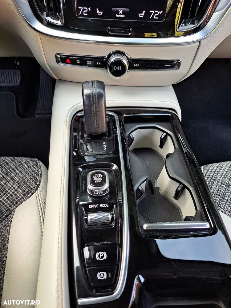 Volvo V60 T6 AWD Twin Engine Geartronic Momentum Pro - 27
