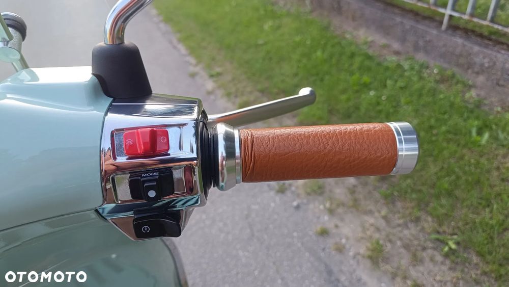 Piaggio Vespa - 13