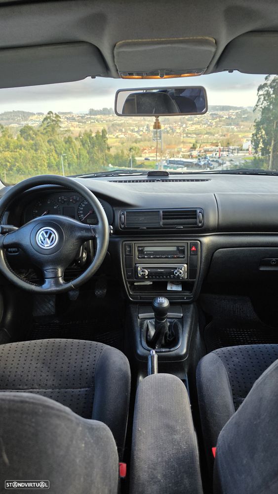 VW Passat 1.9 TDi Confortline - 7