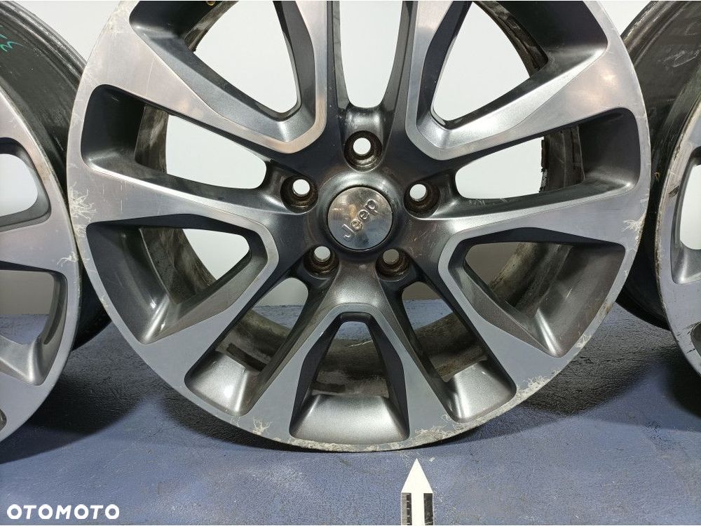 GRAND CHEROKEE WK2 LIFT FELGI ALUMINIOWE 5X127 8JX20 ET 56.4 5XL06TRMAA - 5