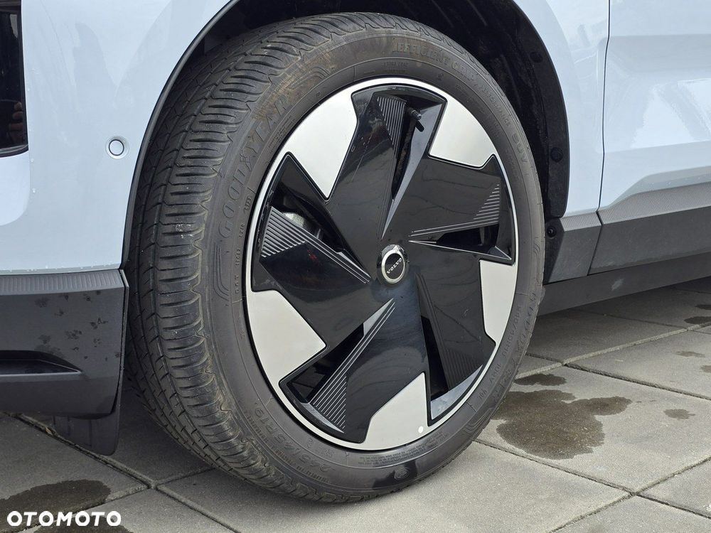 Volvo EX30 - 5