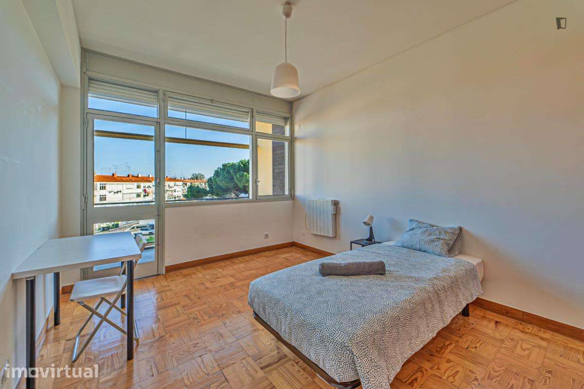 Quarto - localizado em Olivais Lisbon - Grande imagem: 2/14